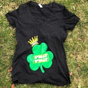 BUD LIGHT grey V neck shamrock graphic st. Patrick’s Day shirt size small